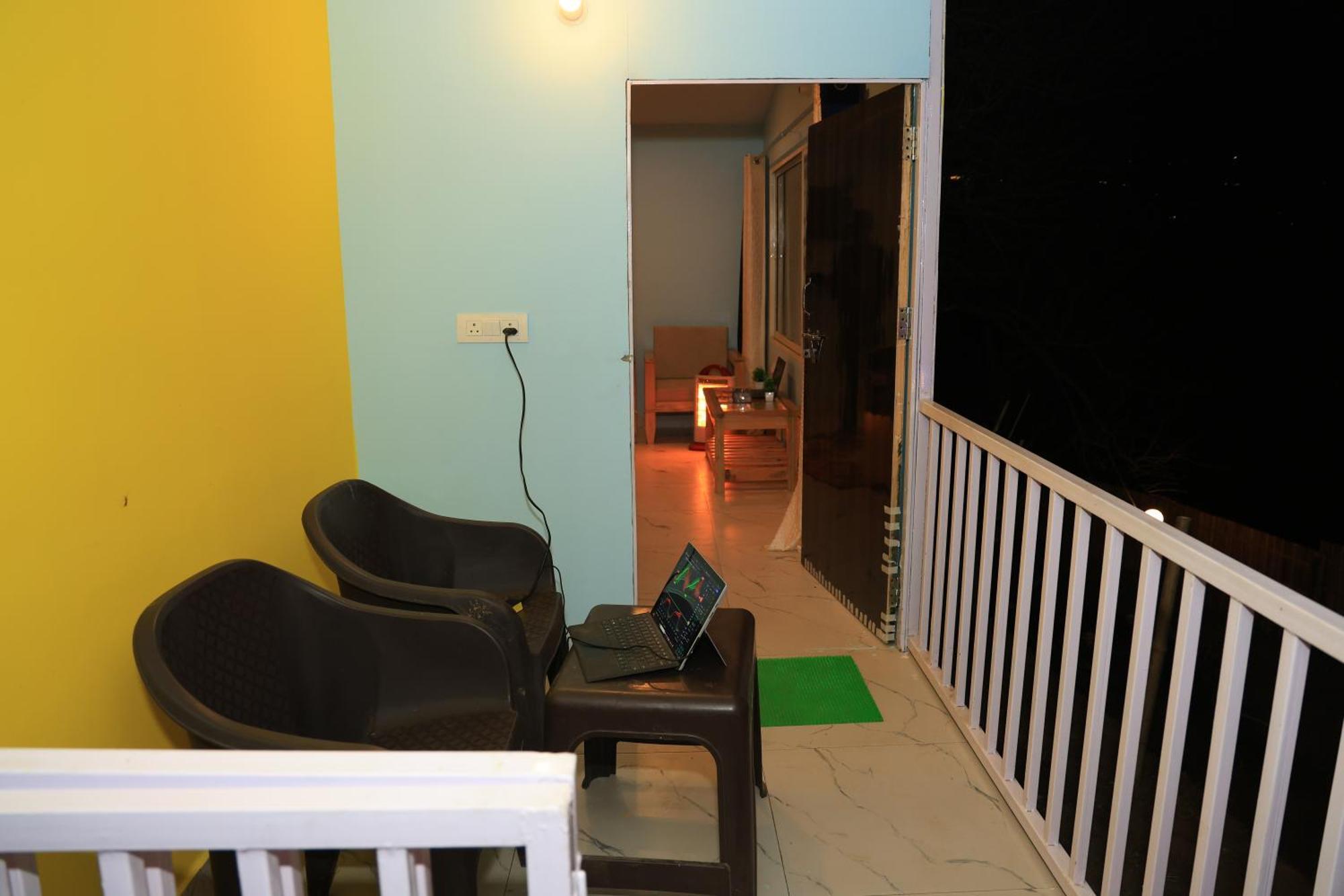 The Pahadi Nest Mukteshwar Hotel Bagian luar foto